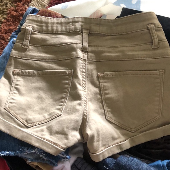 No Boundaries size 1 khaki high waisted shorts - Picture 3 of 3